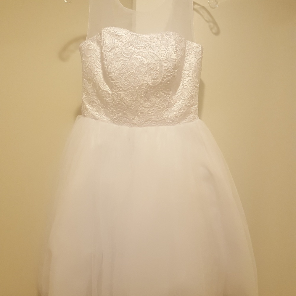 quinceanera/white dress/prom/sweet 16/homecoming